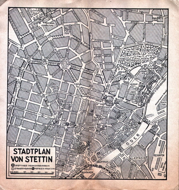 Detailiertes altes Stadtplan von Stuttgart auf vergilbtem Papier mit sichtbaren Straßen, Gebäuden und Sehenswürdigkeiten, begleitet von handgeschriebener Text.