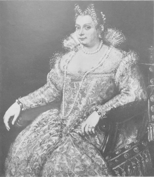 Schwarzes und weißes Porträt von Queen Elizabeth I. von England, die in einem Stuhl sitzt, ein hochgeschlossenes königliches Kleid mit langen Ärmeln trägt und ihr Haar zu einem ordentlichen Knoten gebunden hat, mit feinen Zügen zur Seite schaut.