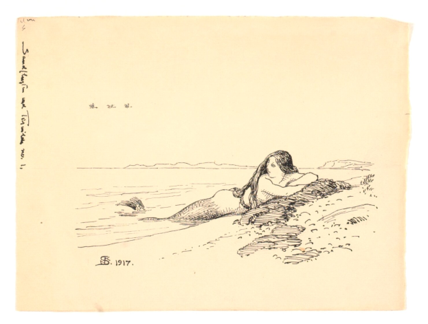 Eine Meerjungfrau mit langen, wallenden Haaren sitzt am Strand umgeben von friedlichen blauen Ozeanwellen unter einem sonnigen Himmel.
