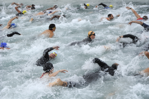Rekorde purzeln im Meininger 24-Stunden-Schwimmen